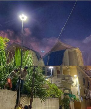 den-duong-nang-luong-mat-troi-600w-ufo-600-1-mau-moi-sieu-sang-2023