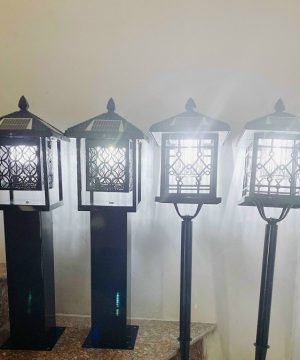 den-nang-luong-mat-troi-bm01-bat-muoi-va-con-trung