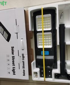 den-nang-luong-mat-troi-200w-cao-cap-lap-san-vuon-zl200