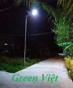 den-nang-luong-mat-troi-500w-dsv-500w-chieu-sang-duong-di-va-san-vuon