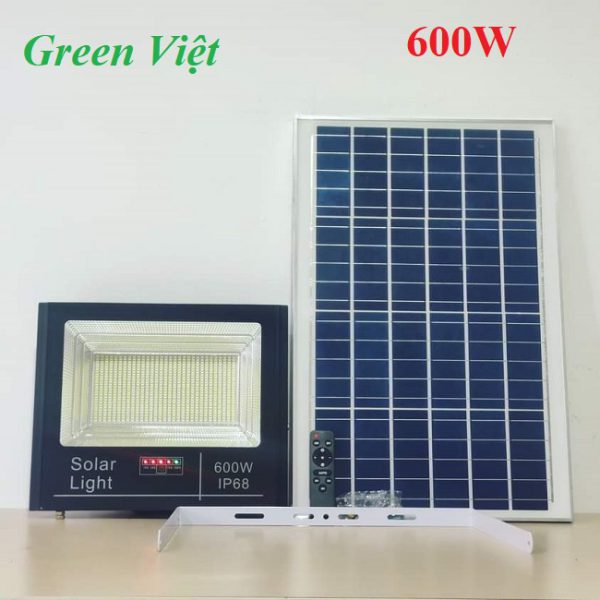 den-nang-luong-mat-troi-600w-dang-pha-vuong-pnl-600w