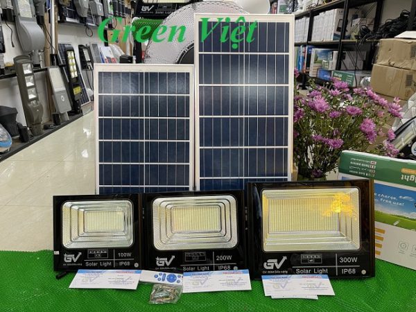 den-nang-luong-mat-troi-cao-cap-300w-pha-lap-cong-trinh-pnl-10300