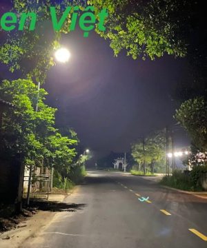 den-nang-luong-mat-troi-600w-cao-cap-chieu-sang-duong-san-vuon-ma-bcs-600