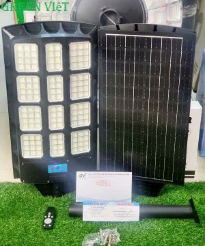 den-nang-luong-mat-troi-1500w-san-vuon-mn1500-su-dung-tam-pin-mono