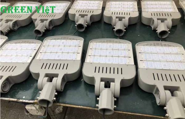 den-duong-led-cao-ap-m15-100w