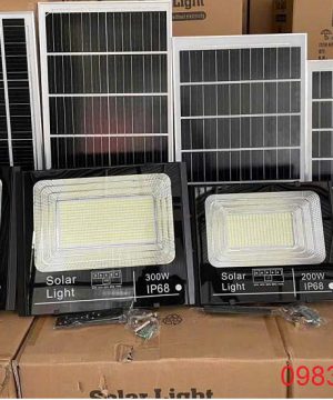 gia-den-pha-nang-luong-mat-troi-green-viet-moi-2026