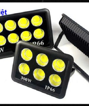 den-pha-led-500w-lap-san-bong-da-nha-kho-cao-cap