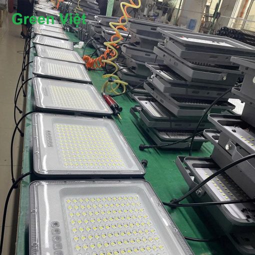 den-pha-nang-luong-mat-troi-200w-pmnv200-cao-cap