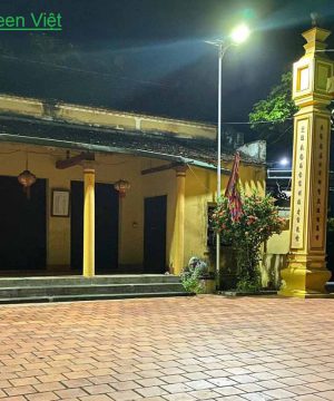 den-duong-nang-luong-mat-troi-300w-bcv300-anh-sang-vang