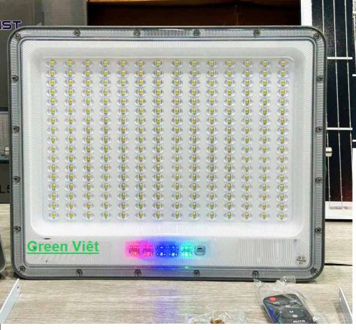 den-pha-nang-luong-mat-troi-200w-pv200-cao-cap