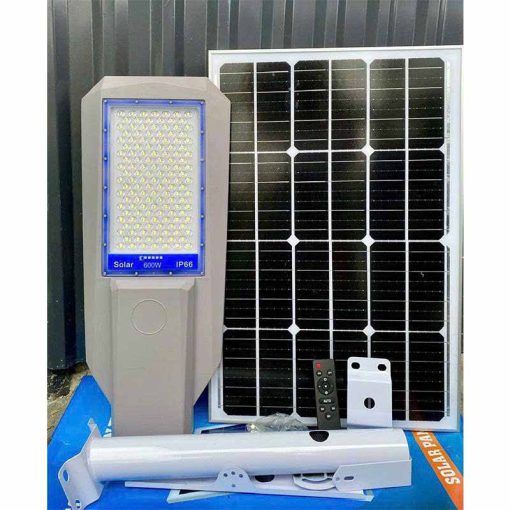 den-phi-thuyen-600w-nang-luong-mat-troi-pt600