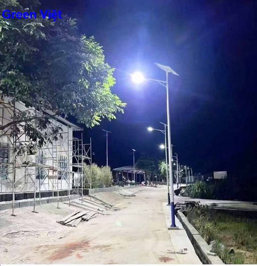 den-phi-thuyen-600w-nang-luong-mat-troi-pt600