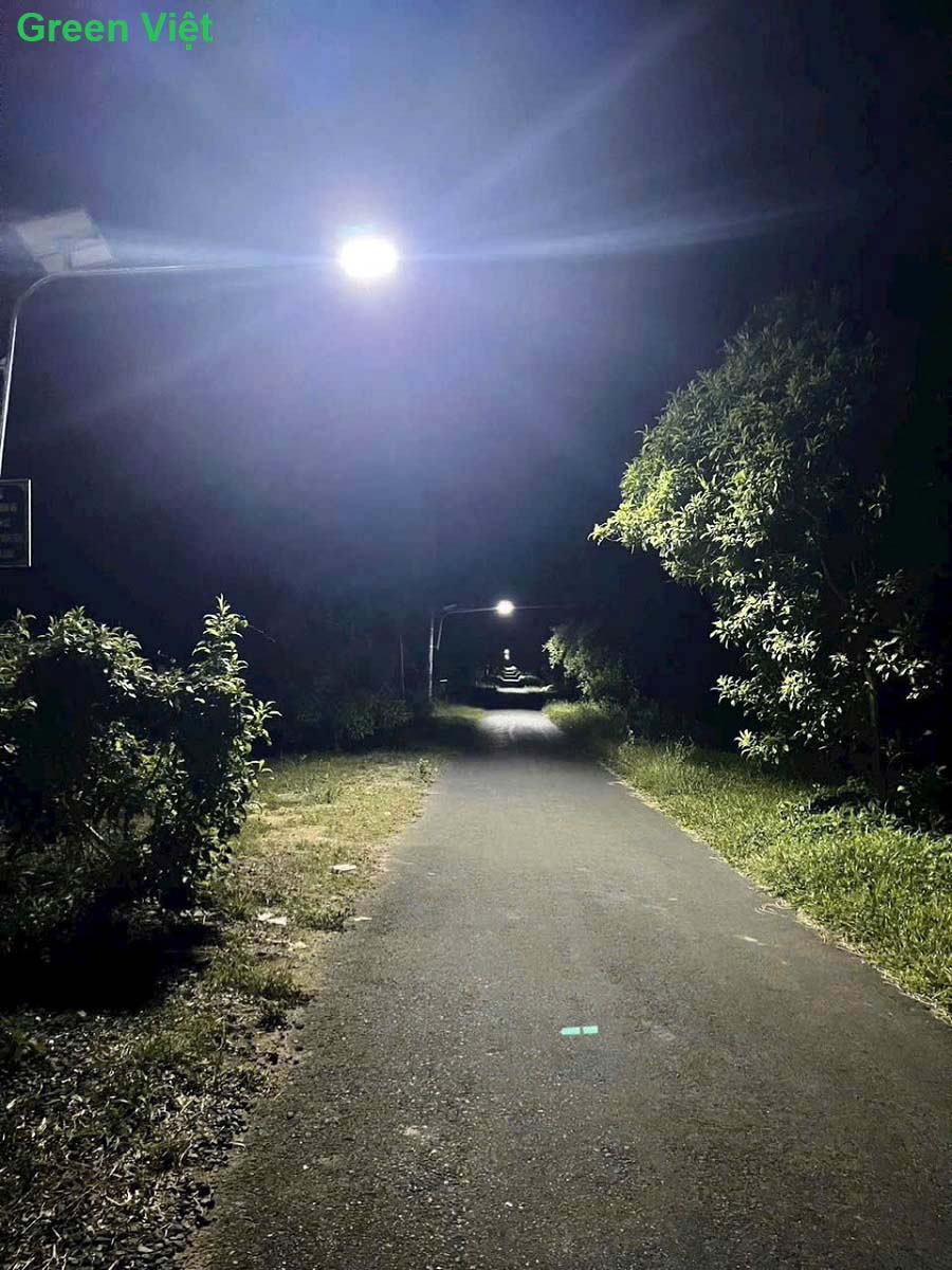 den-duong-nang-luong-mat-troi-1000w-z1000