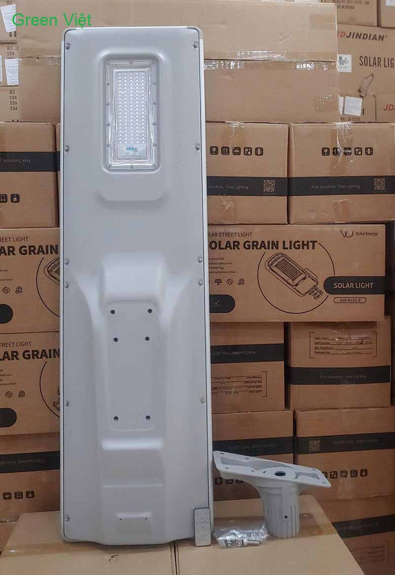 Đèn đường năng lượng mặt trời Euler 100W den-duong-nang-luong-mat-troi-euler-energy-olv-olf-100w