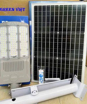 den-duong-solar-light-bcs-600w-lap-du-an-san-vuon