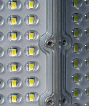 den-led-nang-luong-mat-troi-pbc-500w-chieu-sang