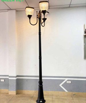 den-nang-luong-mat-troi-lpv2806-trang-tri-san-vuon-bao-gom-cot