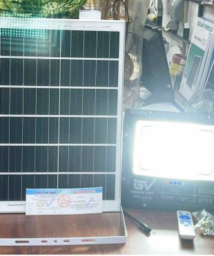 den-pha-led-nang-luong-mat-troi-100w-pl100-green-viet