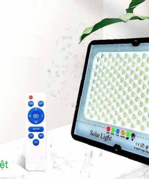 den-pha-nang-luong-mat-troi-1-tam-pin-2-bong-v2b-100w