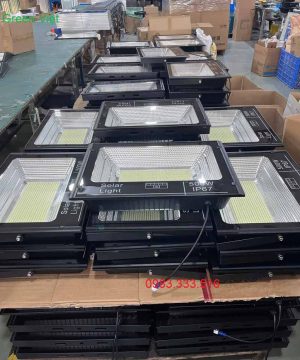 den-pha-nang-luong-mat-troi-roi-khong-co-tam-pin