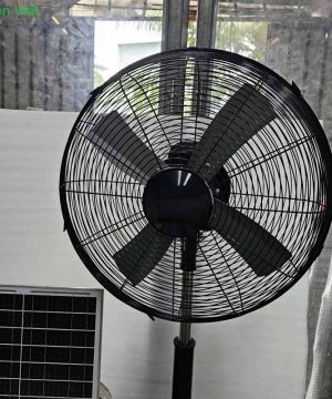 quat-cay-nang-luong-mat-troi-qcv18n