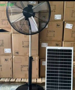 quat-cay-nang-luong-mat-troi-qcv18n