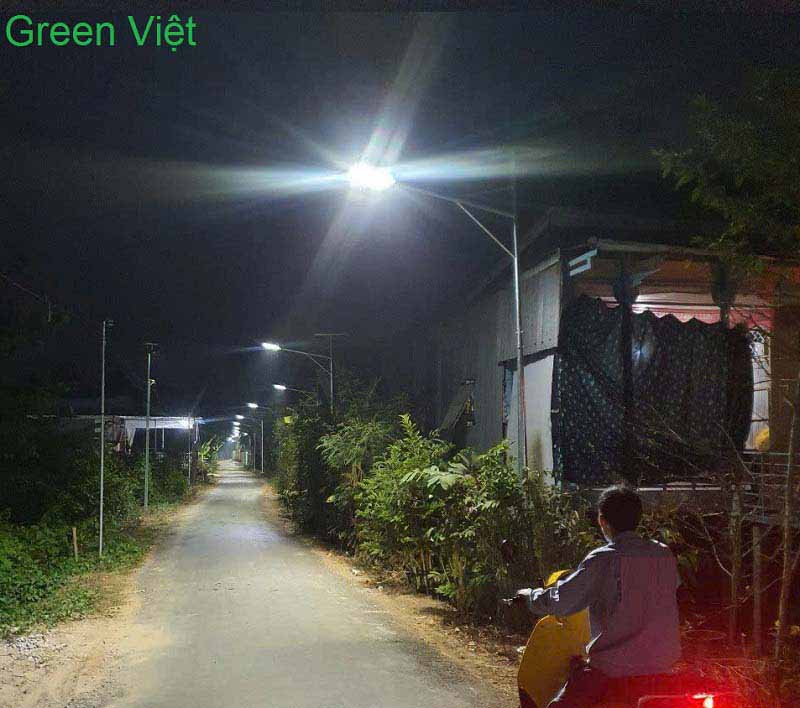 Đèn Năng Lượng Mặt Trời cao cấp 1000W den-duong-nang-luong-mat-troi-1000w-g-zl1000-cao-cap