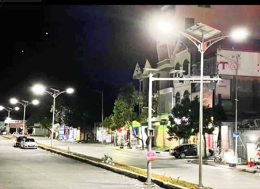 Đèn Năng Lượng Mặt Trời den-nang-luong-mat-troi