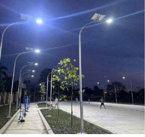 du-an-den-nang-luong-mat-troi-lap-duong-giao-thong