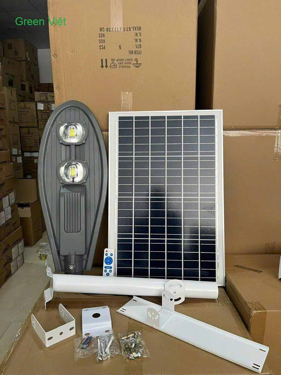 Đèn Năng Lượng Mặt Trời den-nang-luong-mat-troi-ltl-100-100w-cao-cap