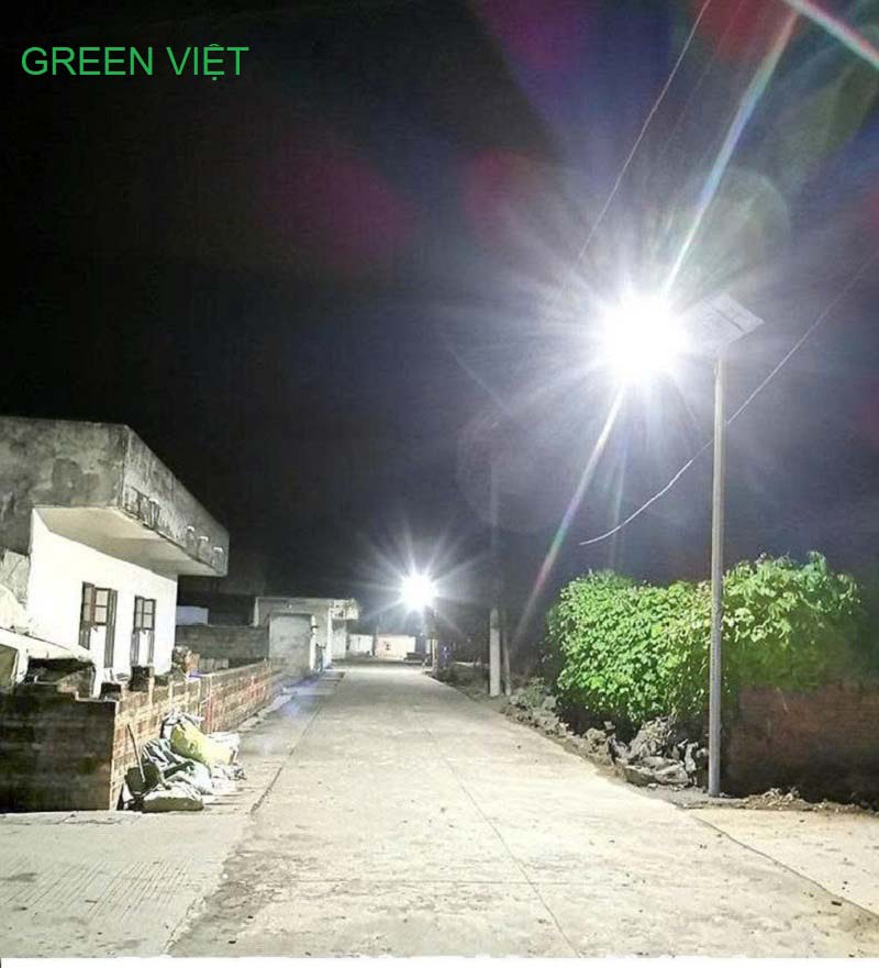 Đèn năng lượng mặt trời pin rời 100W den-nang-luong-mat-troi-pin-roi-pl-100-100w