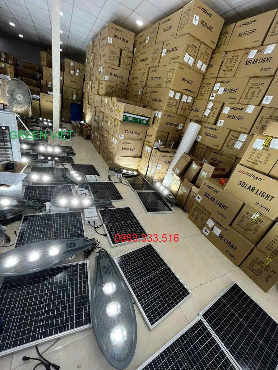 Đèn năng lượng mặt trời pin rời 100W den-nang-luong-mat-troi-pin-roi-pl-100-100w