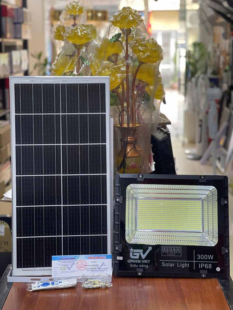Giá đèn pha năng lượng mặt trời mới gia-den-pha-nang-luong-mat-troi-green-viet-moi-2026