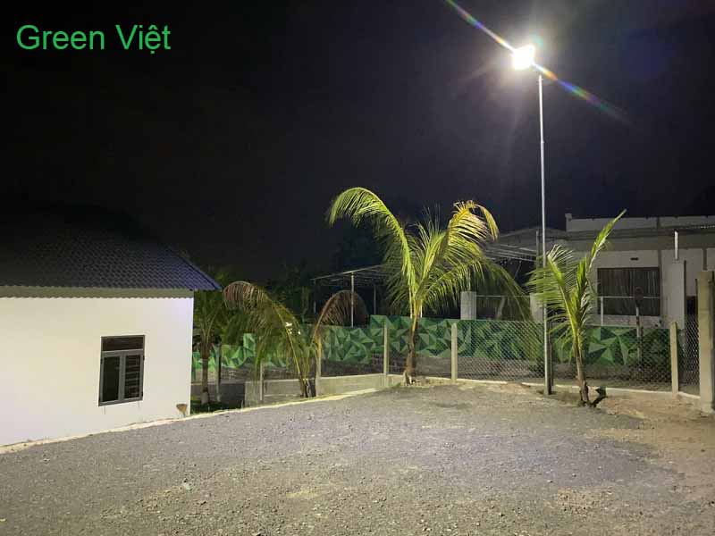 Đèn năng lượng mặt trời den-nang-luong-mat-troi
