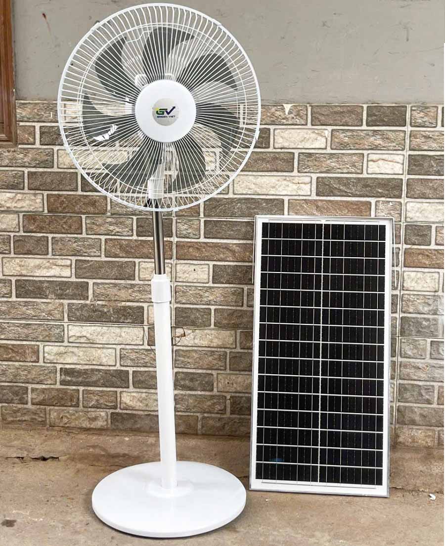 Quạt Cây Năng Lượng Mặt Trời quat-cay-nang-luong-mat-troi-d18