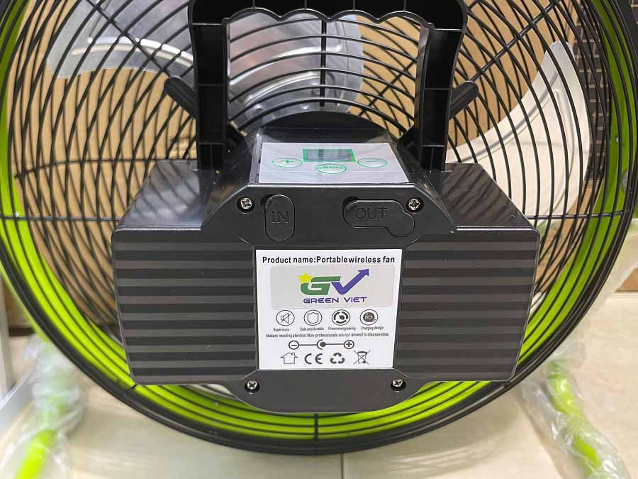 Quạt năng lượng mặt trời